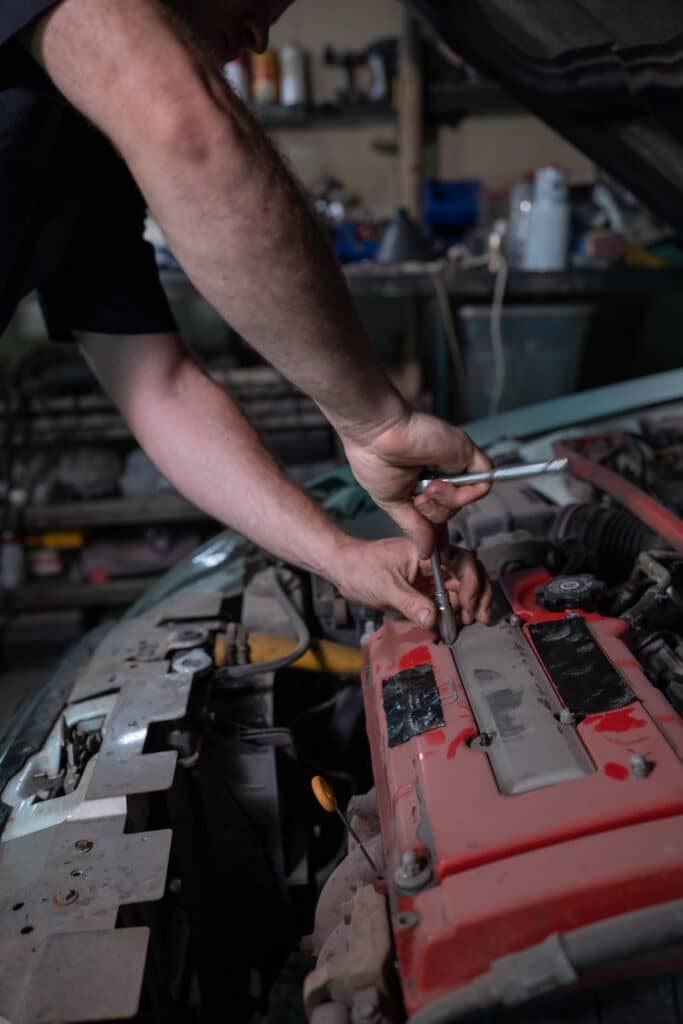 Bujiler Aletsiz Nasıl Değiştirilir? Buji aralığınız, hava yakıt karışımını ateşleyen elektrik kıvılcımından sorumludur. Sonuç olarak, yanlış bir kıvılcım...